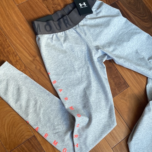 Under Armour favorite graphic leggings - Picture 7 of 7